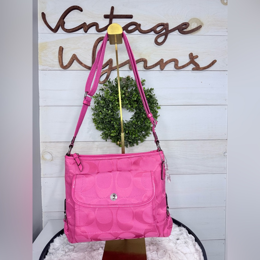 Coach Pink Signature C Nylon Crossbody Bag Rare Clear Daisy Flower Charm Hangtag